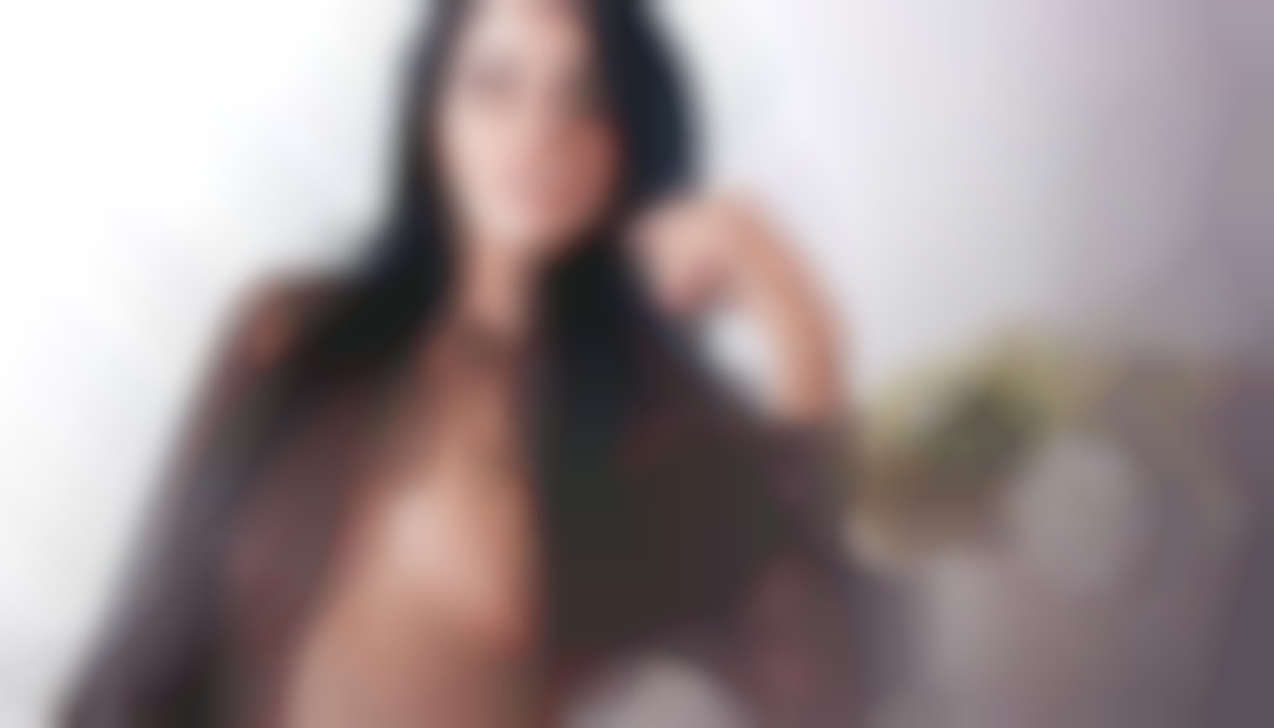 How to quickly find a camgirl online ?